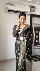 Elegant Black Cotton Silk Saree with Jacquard Weave and Coordinated Blouse