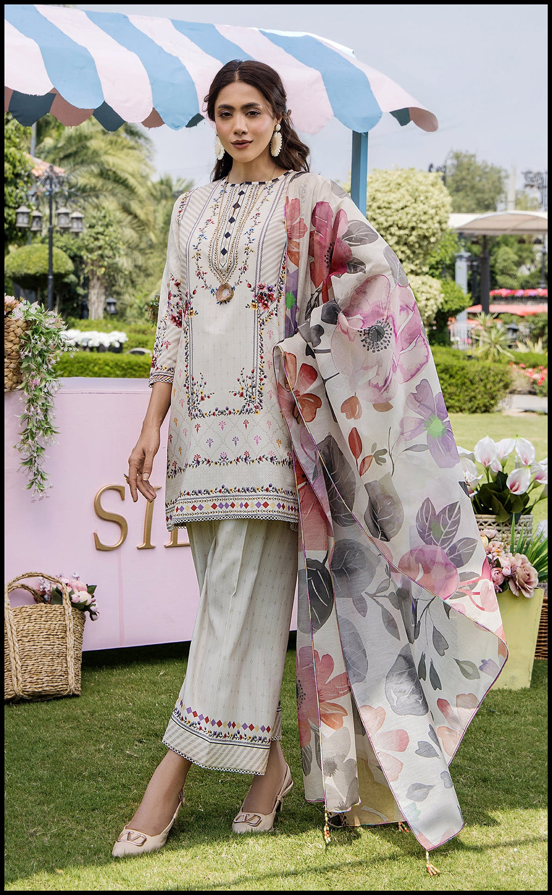 Velora Kurta Set With Dupatta