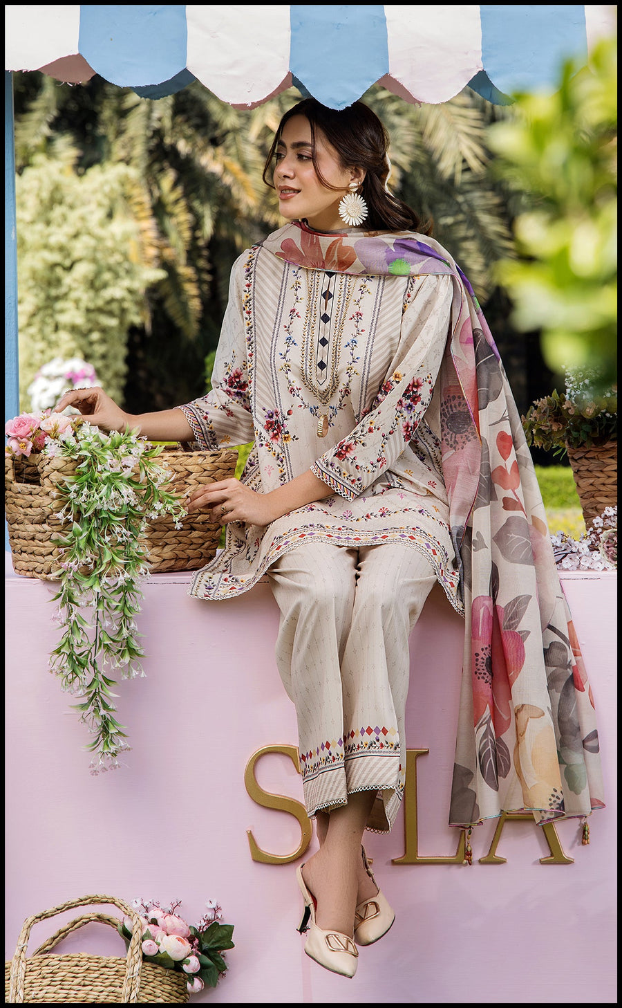 Velora Kurta Set With Dupatta